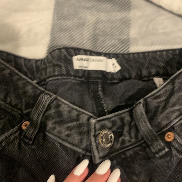 Black - Picture 3 of 5